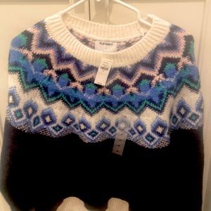 Brand new old navy sweater! Perfect for cold weather! Size Medium.